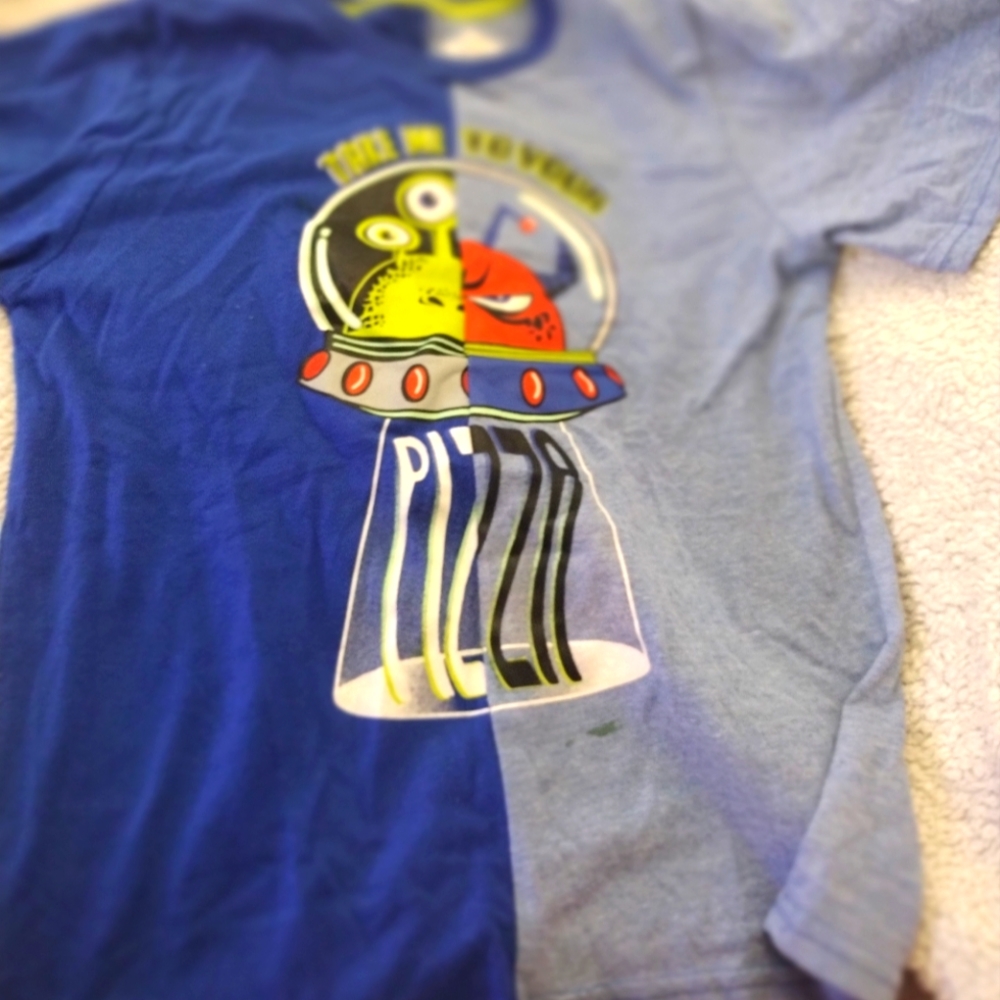 Boys size 10(M) Graphic T-Shirt